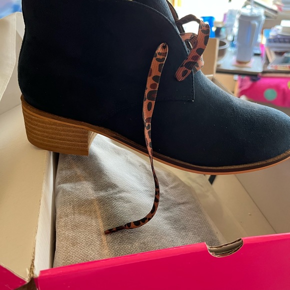 Hey Girl navy bootie-Never worn size 10 - Picture 2 of 6